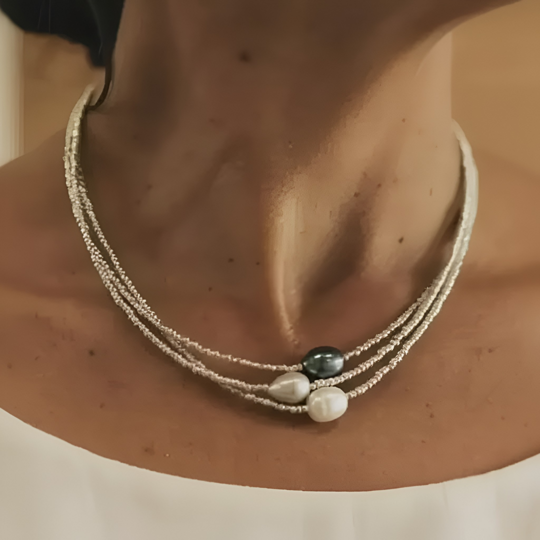 AURINE | Náhrdelník s elegantním detailem 0