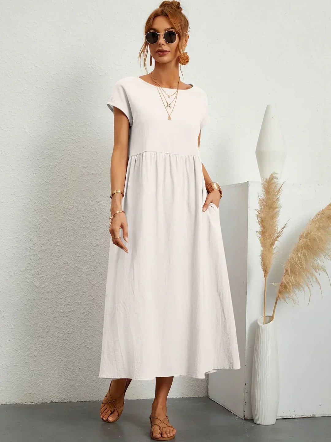 GABRIELLE | Midi šaty s elegantním designem 0
