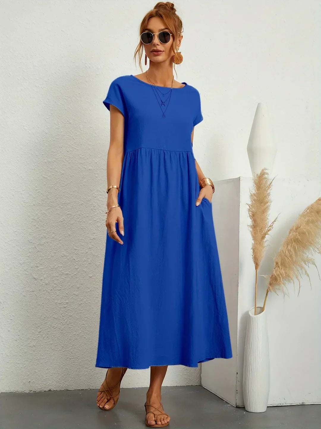 GABRIELLE | Midi šaty s elegantním designem 6