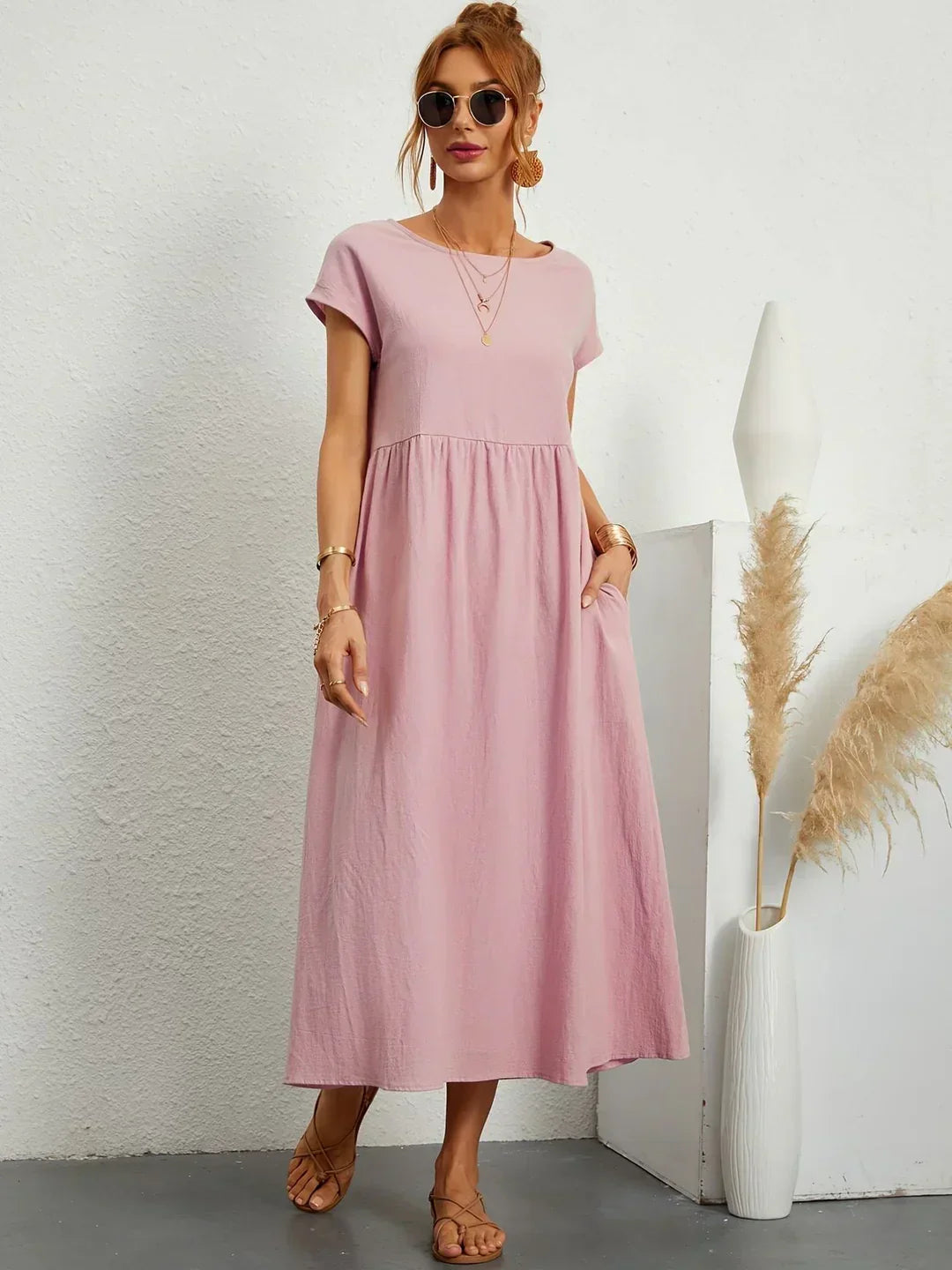 GABRIELLE | Midi šaty s elegantním designem 14